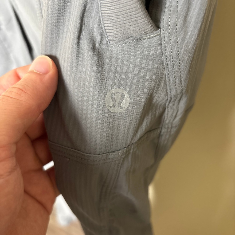 Lululemon Gray Pinstripe Dance Studio Drawstring Ruched Leg Jogger Pants Women 6 - Picture 8 of 9